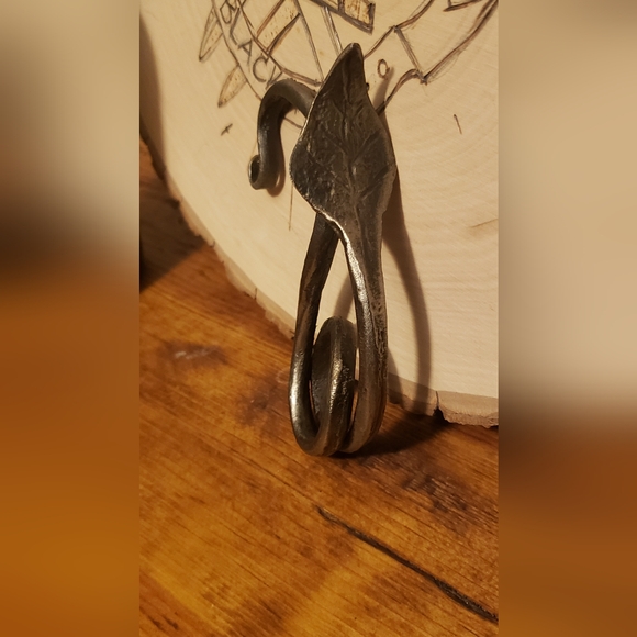 Leaf bottle opener - Picture 3 of 9